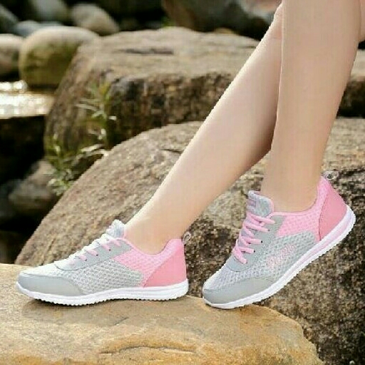 Sepatu Sport Lokal