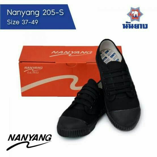 Sepatu Takraw Nanyang Hitam