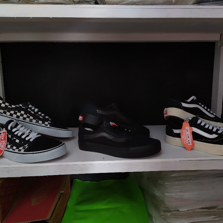 Sepatu Vans Premium