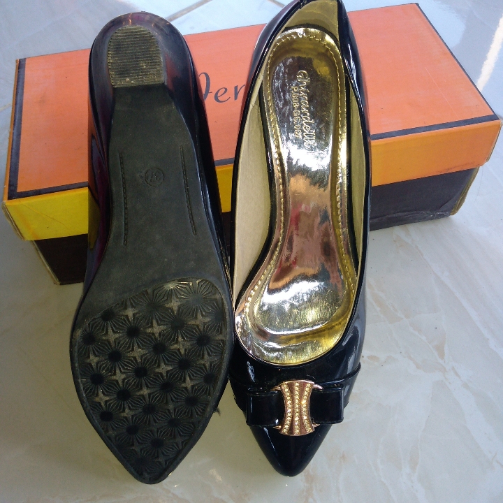 Sepatu Wanita Girardelli Size 37 2