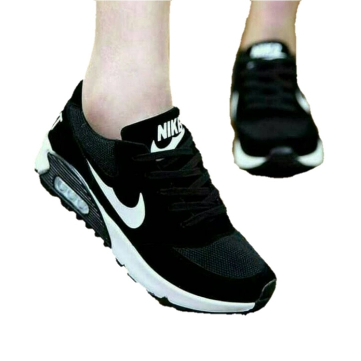 Sepatu Wanita Nike Airmax Hitam