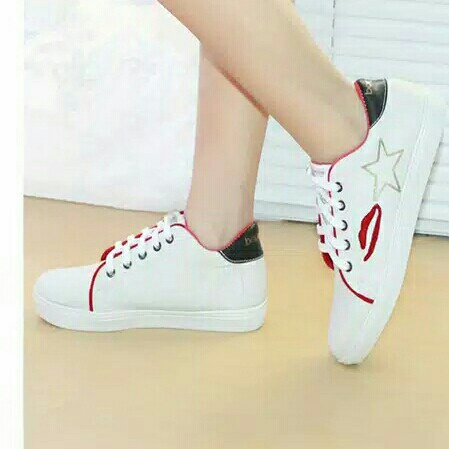 Sepatu Wanita Sneakers Stars Kiss 3