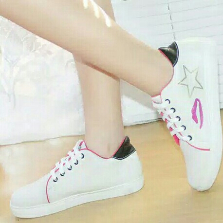 Sepatu Wanita Sneakers Stars Kiss 4