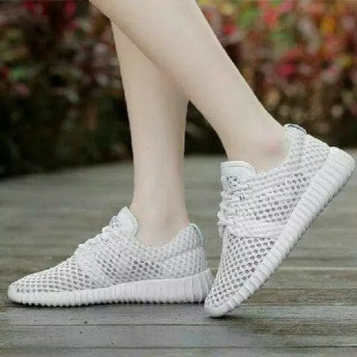 Sepatu Yeezy Jala Putih