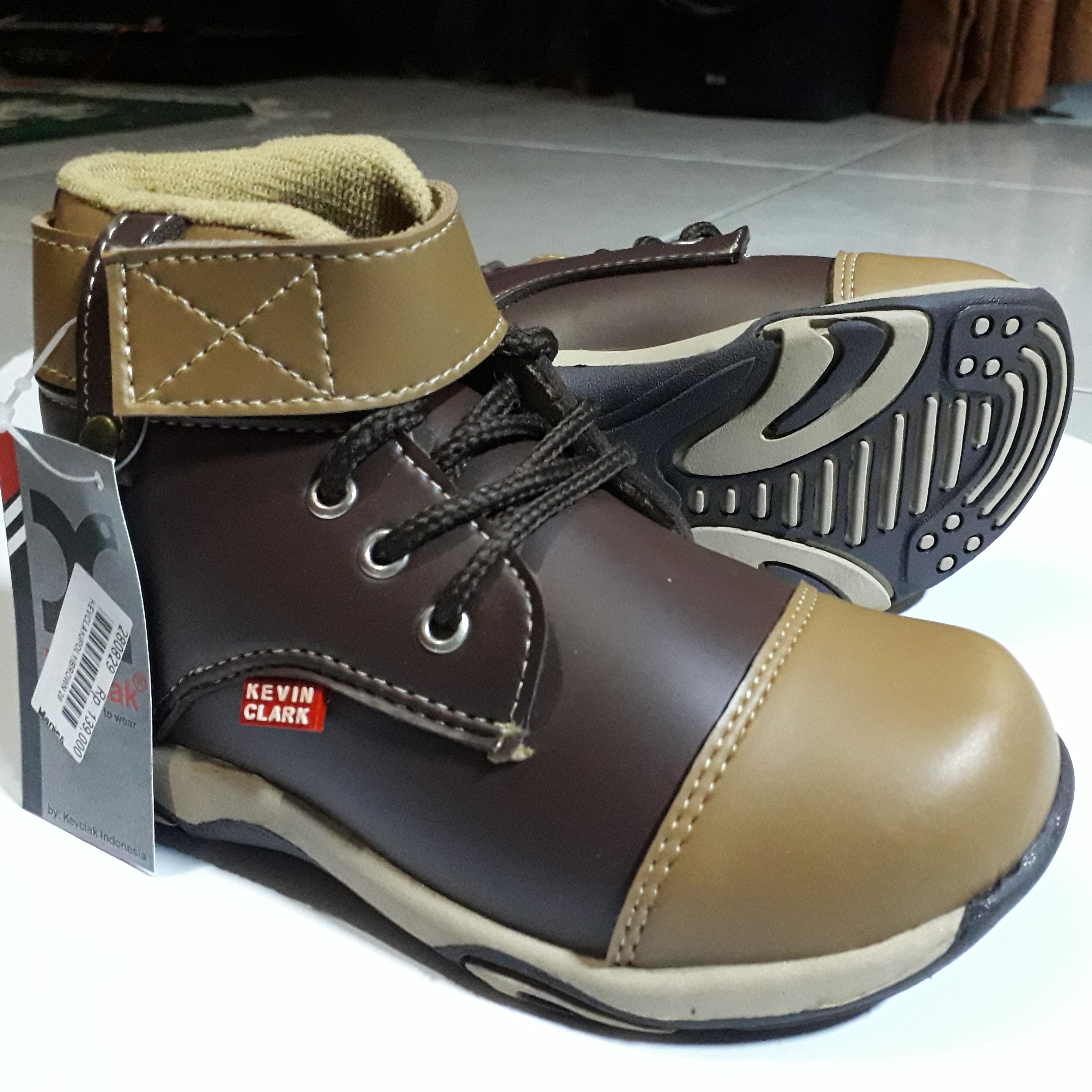 Sepatu anak Kulit Synthetis  puma Brown