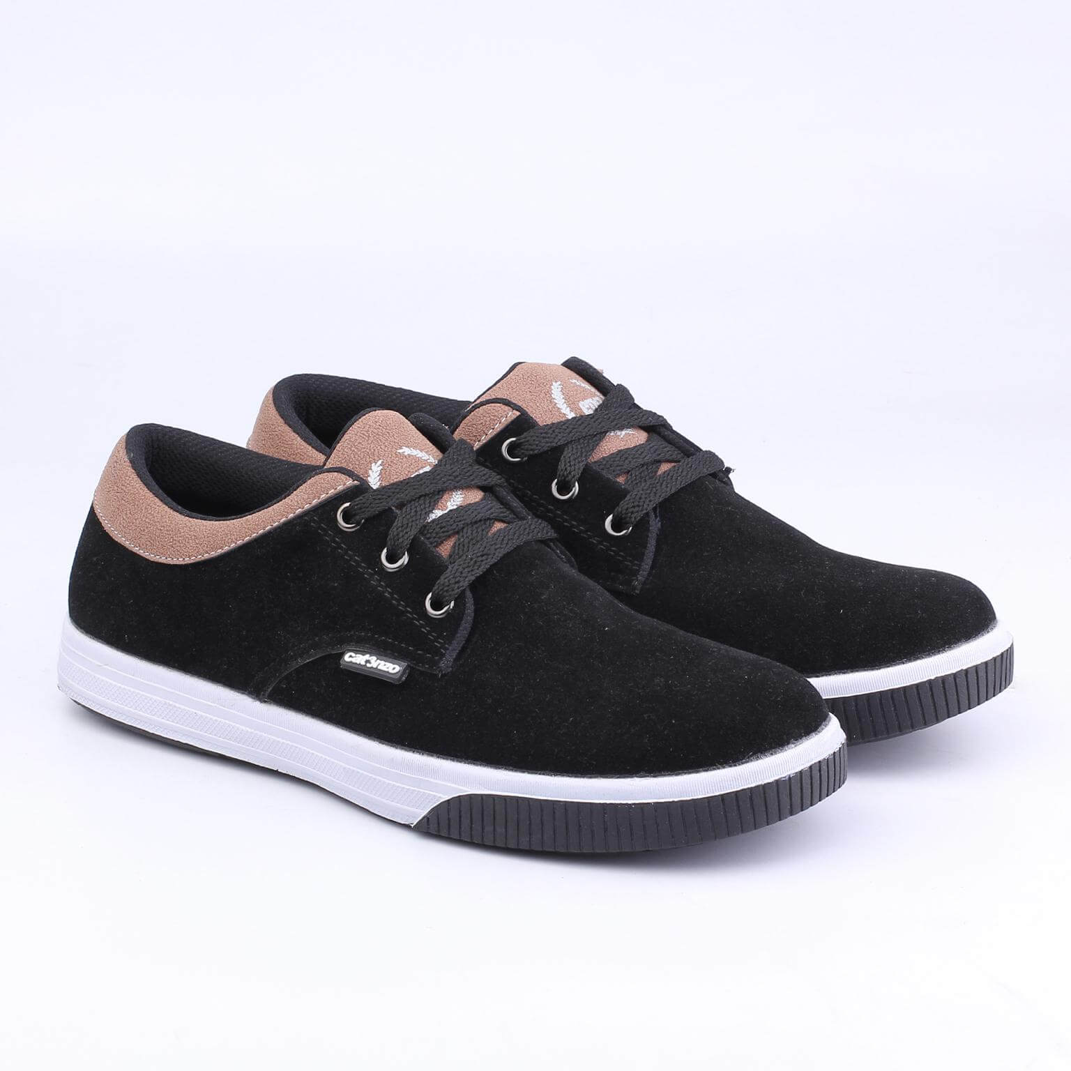 Sepatu Casual Sneaker Pria