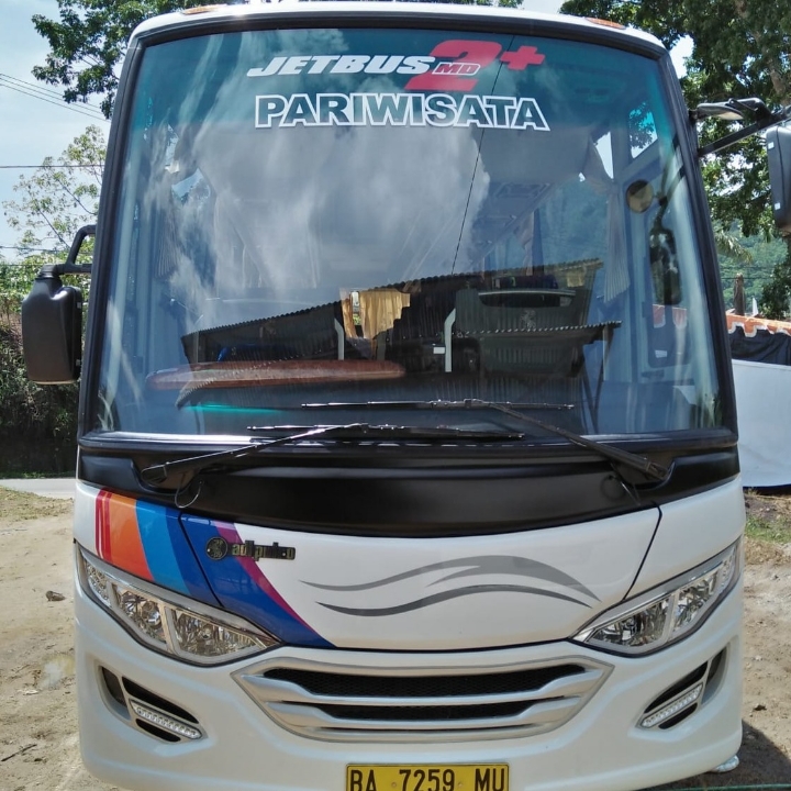 30 Seater Deluxe