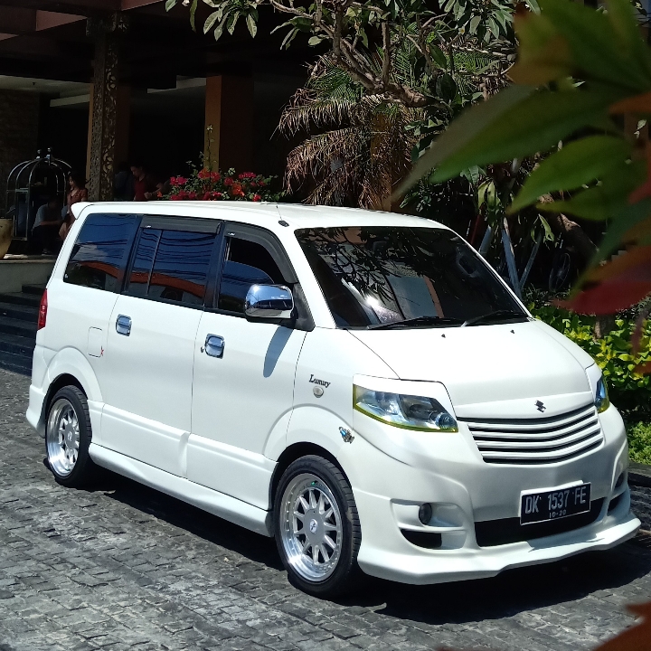 Sewa mobil di bali