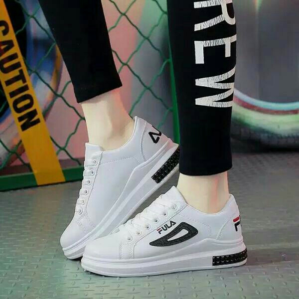 Sneakers Fila DM19 Hitam