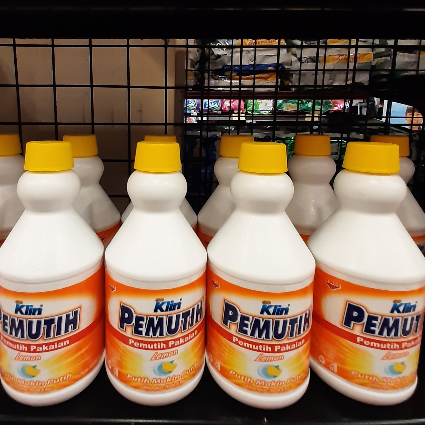 Soklin Pemutih Lemon 250ml