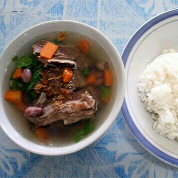 Sop Iga Nasi