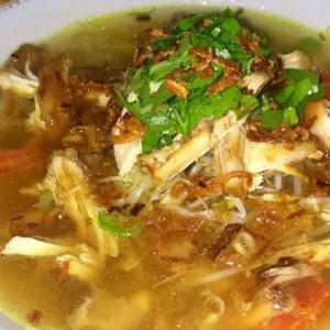 Soto Ayam Bening atau Tauto 