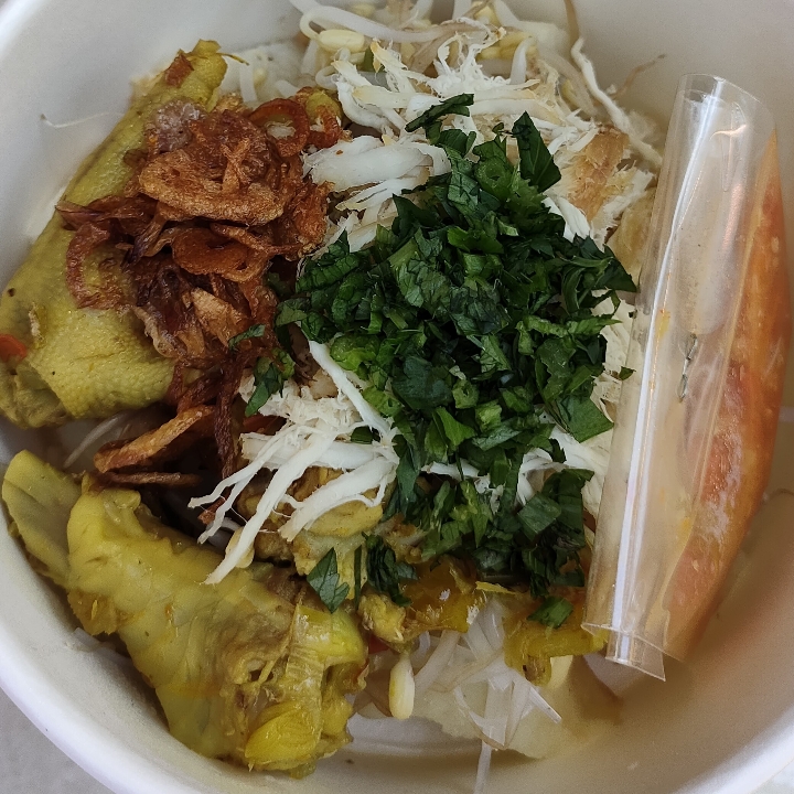 Soto Ayam Ceker Dan Balung Ayam