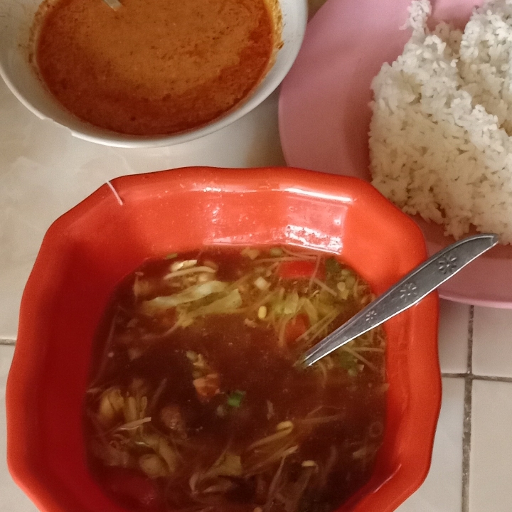 Soto Ayam Dann Nasi Putih 2