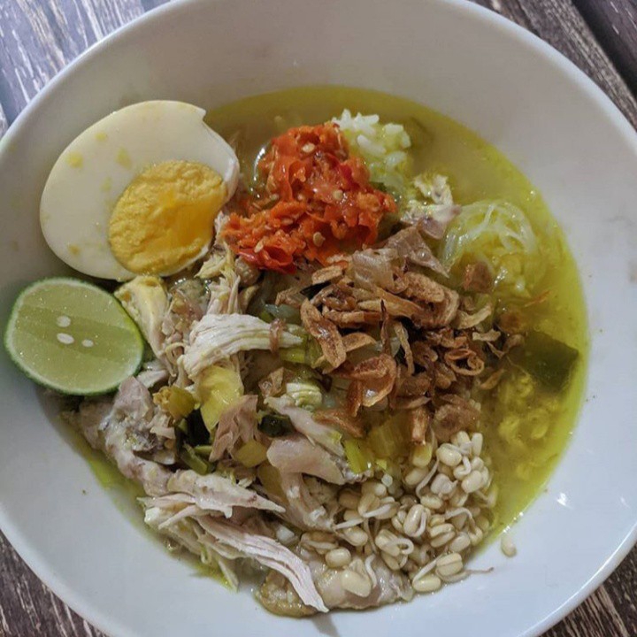 Soto Ayam Plus Nasi