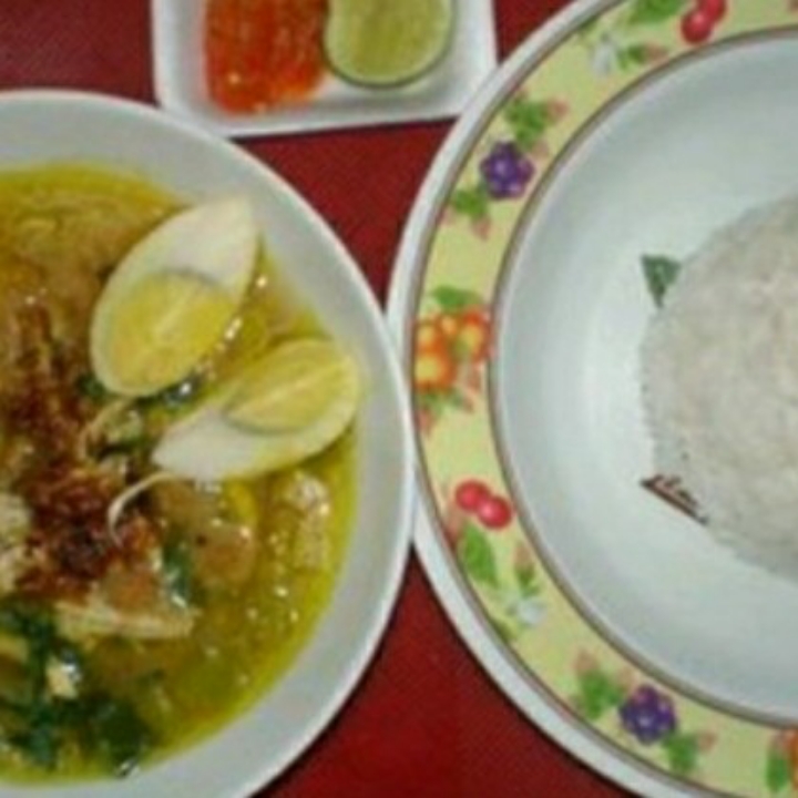 Soto Ayam Tambah Nasi 