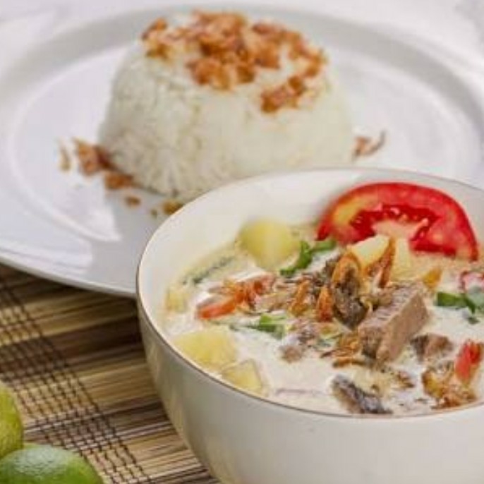 Soto Daging Plus Nasi