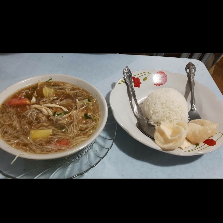 Soto Pakai Nasi