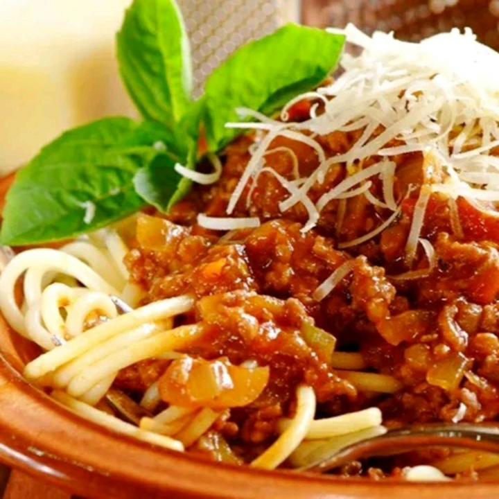 Spaghetti Cheese Bolognaise