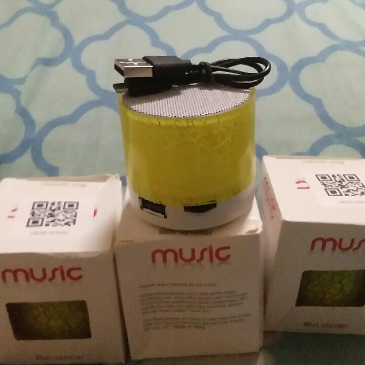 Speaker Mini Musik LED