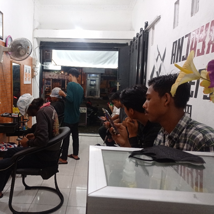 Spesialist Cukur rambut Pria 2