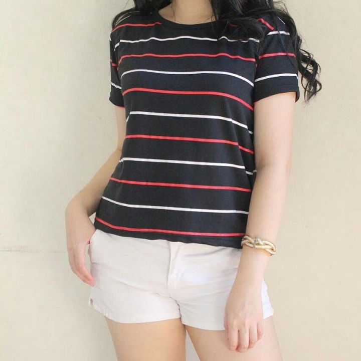 Stripe Tee Hitam