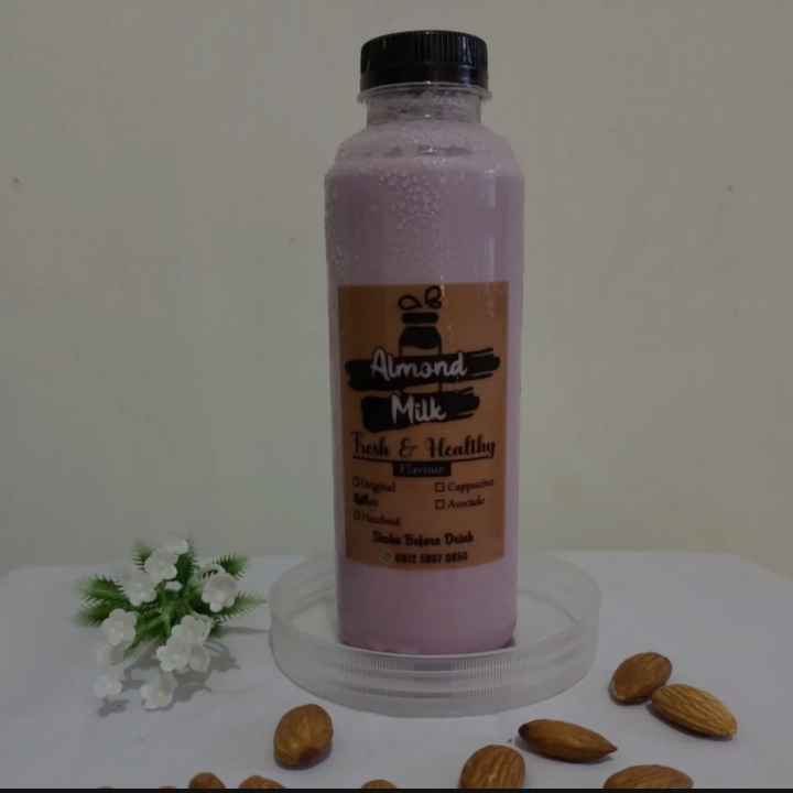 Susu Almond Dengan Rasa Taro