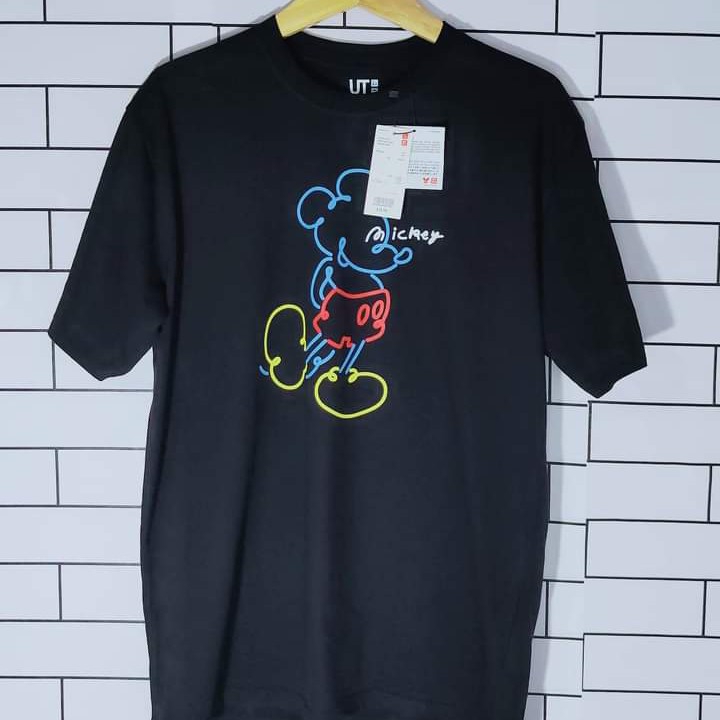 T-Shirt Uniqlo Mickey