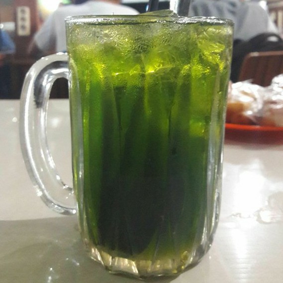 TEH HIJAU DINGIN