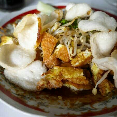 Tahu Lontong