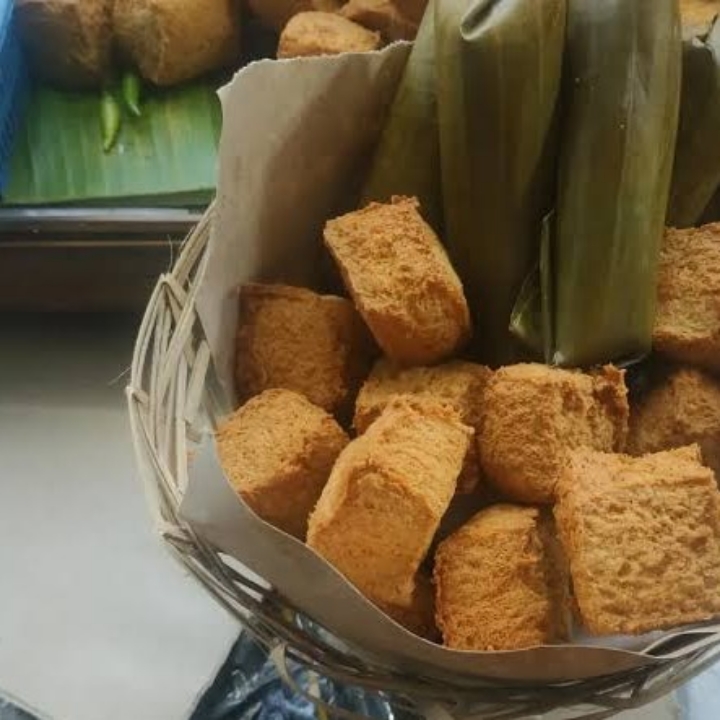 Tahu Mix Lontong