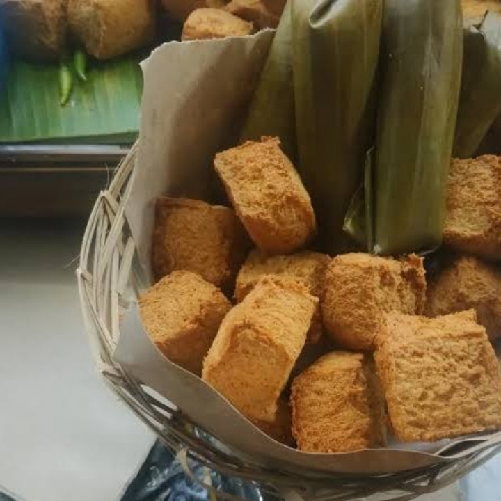 Tahu Mix Lontong