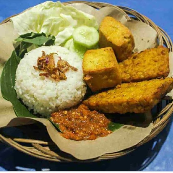 Tahu Tempe dan Nasi