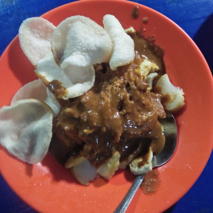 Tahu Thek