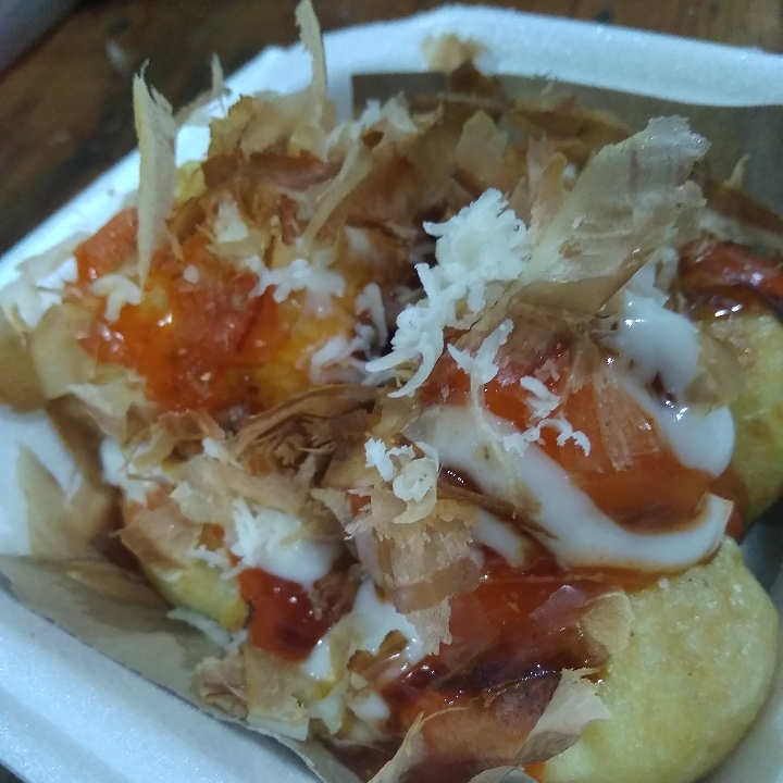 Takoyaki Isi Gurita