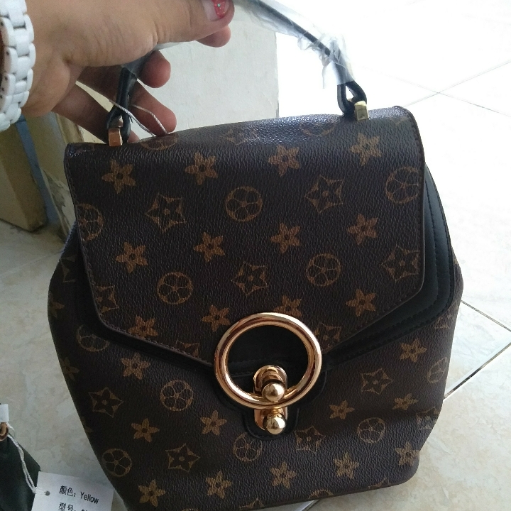 Tas LV