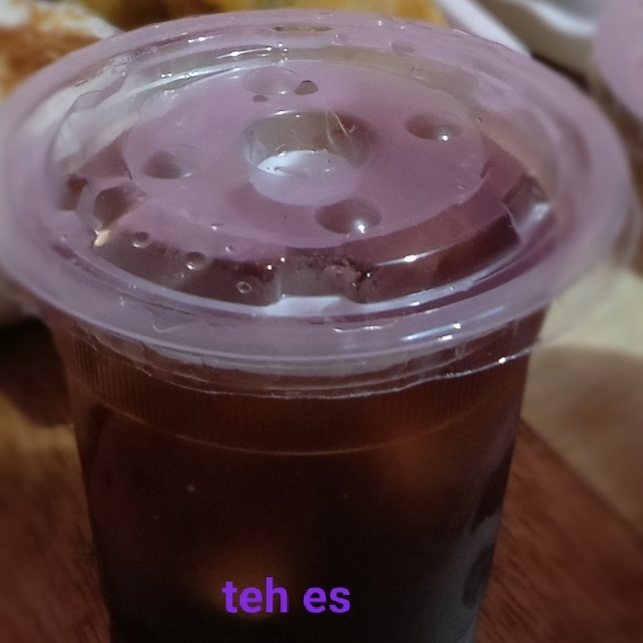 Teh Es