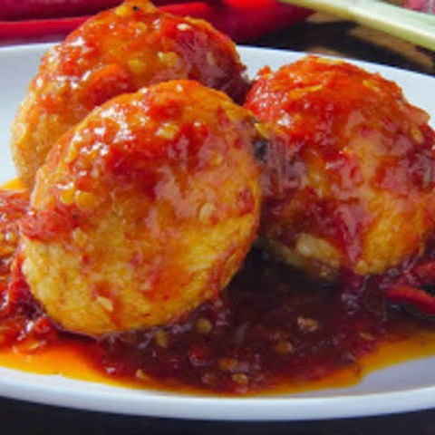 Telor Bulat Bumbu Padang