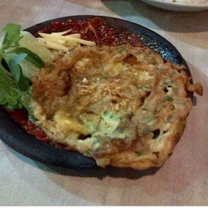 Telor bakar sambel tauge