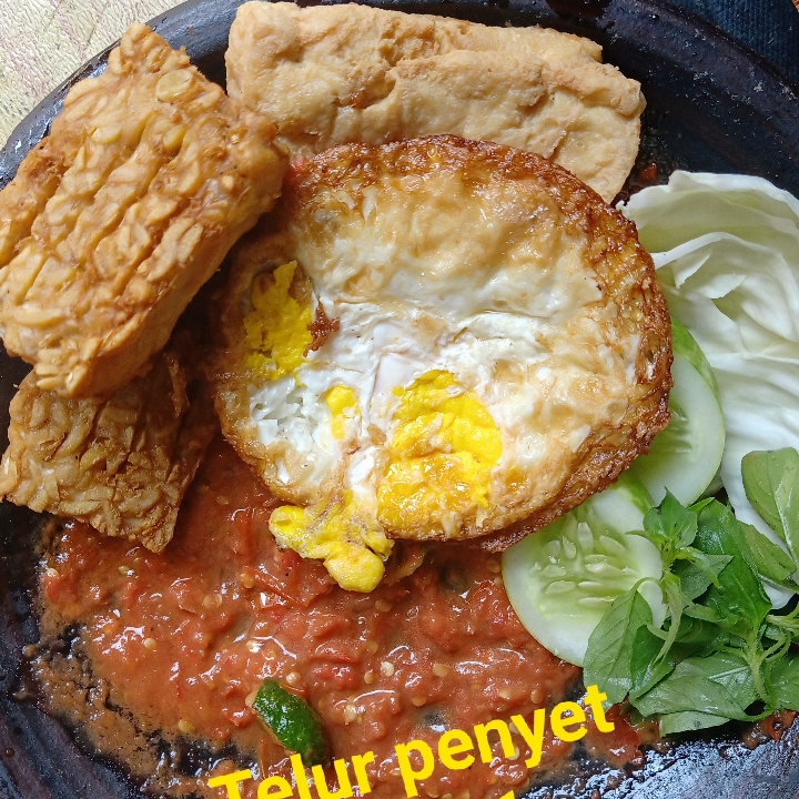 Telur Penyet