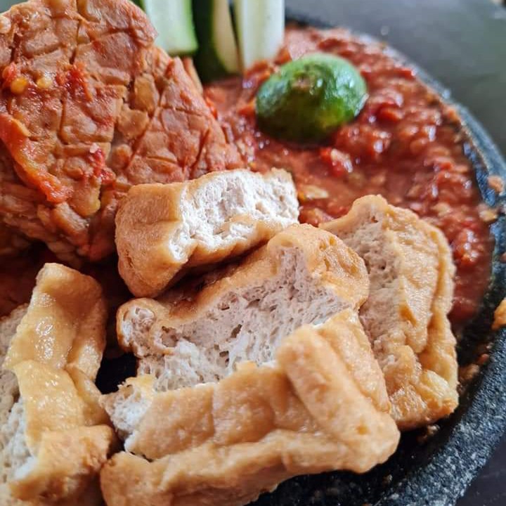 Tempe Tahu Penyet 