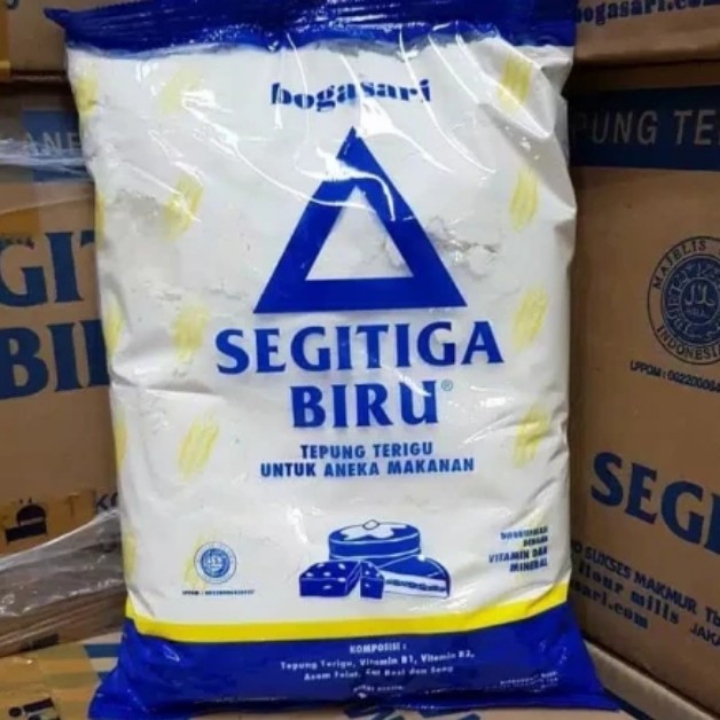 Tepung Terigu Protein Sedang Segitiga Biru 1 Kg