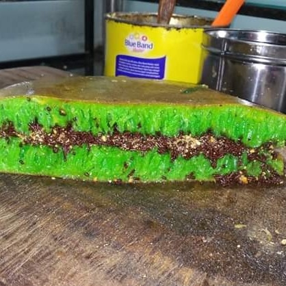 Terang Bulan Kacang Coklat Susu Pandan 2