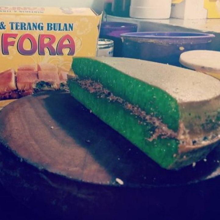 Terang Bulan Pandan Keju Kacang