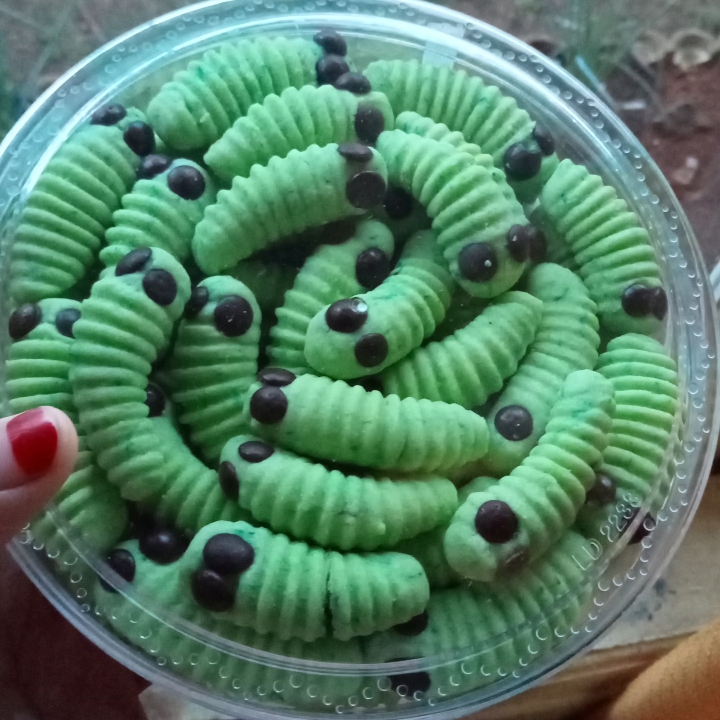 Terlaris Kue Ulat Sagu