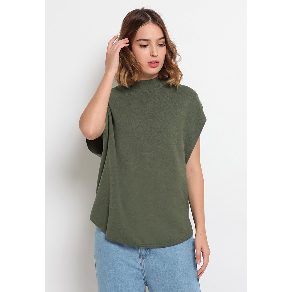 The Executive Circle Cut Top