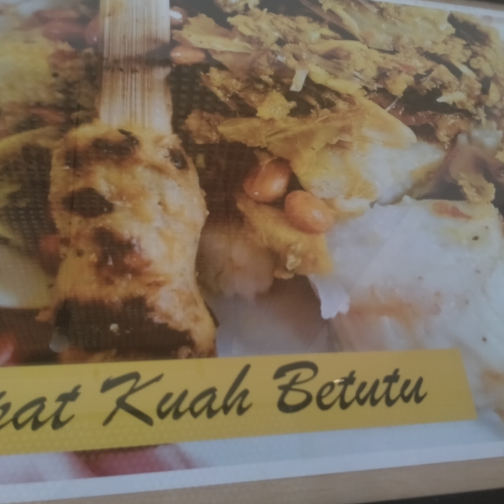 Tipat Kuah Betutu