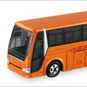 Tomica no 1 mitsubishi fuso aero queen