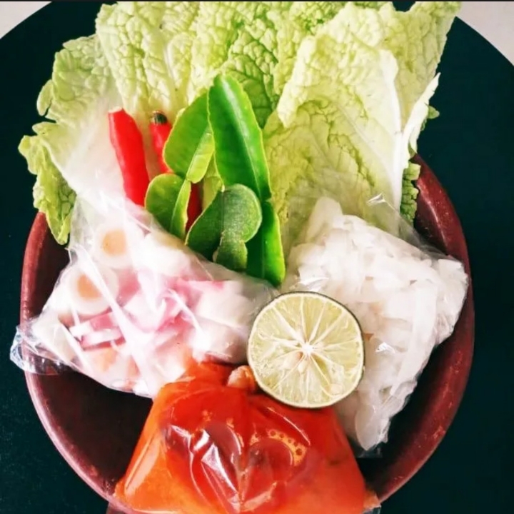 Tomyam Suki Kwetiau Mentah