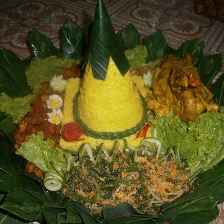 Nasi Tumpeng Kecil